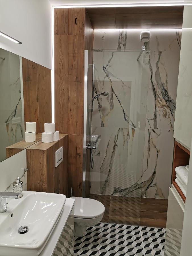 Zajezdnia Wrzeszcz Apartamenty Гданськ Екстер'єр фото